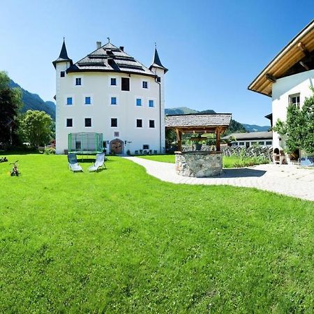Schloss Saalhof Maishofen Buitenkant foto